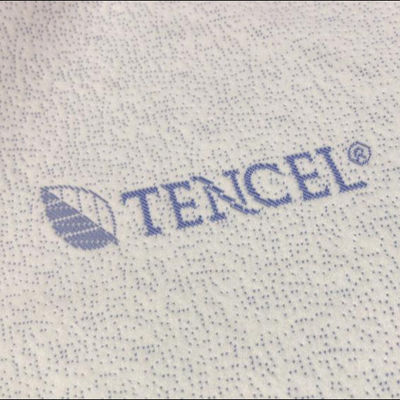 O jacquard impermeável do poliéster 200gsm tece a largura da tela 2.4m