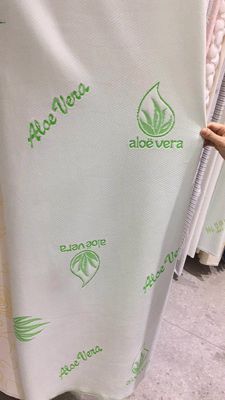 O verde 2.2m 240gsm largo fez malha a tela do jacquard para o colchão